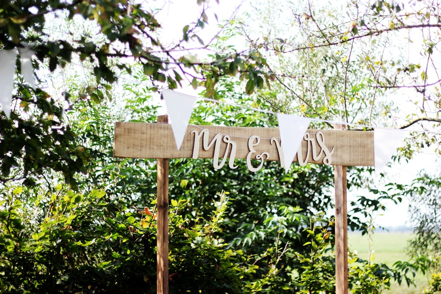 11 Ways to Save Money on your Wedding Venue
