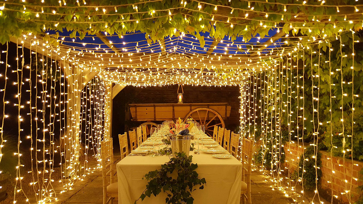How to Transform your Wedding Venue with Lighting   Wedinspire