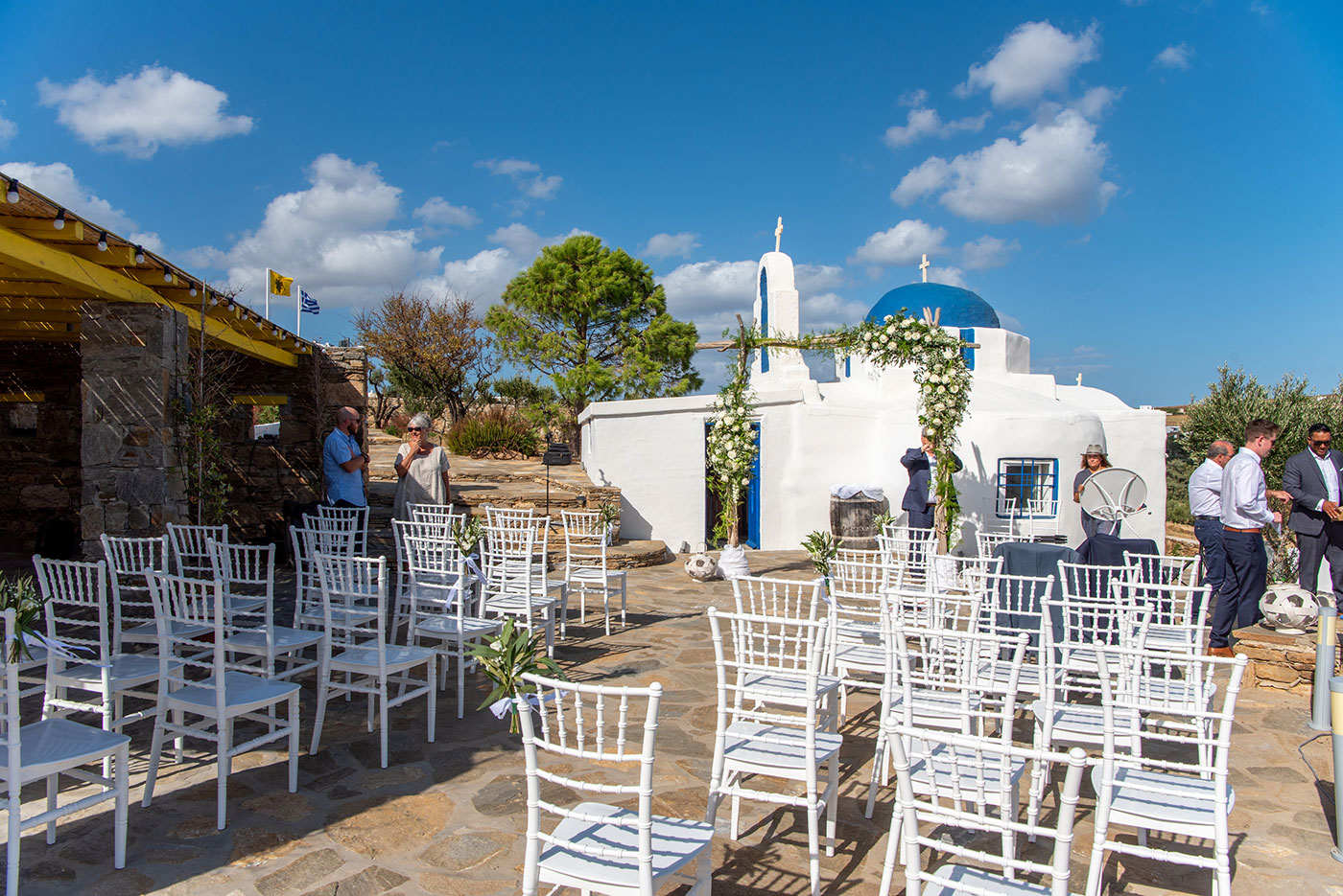 Paros’ Hidden Gem: A Secret Wedding Hideaway Beside the Aegean Sea