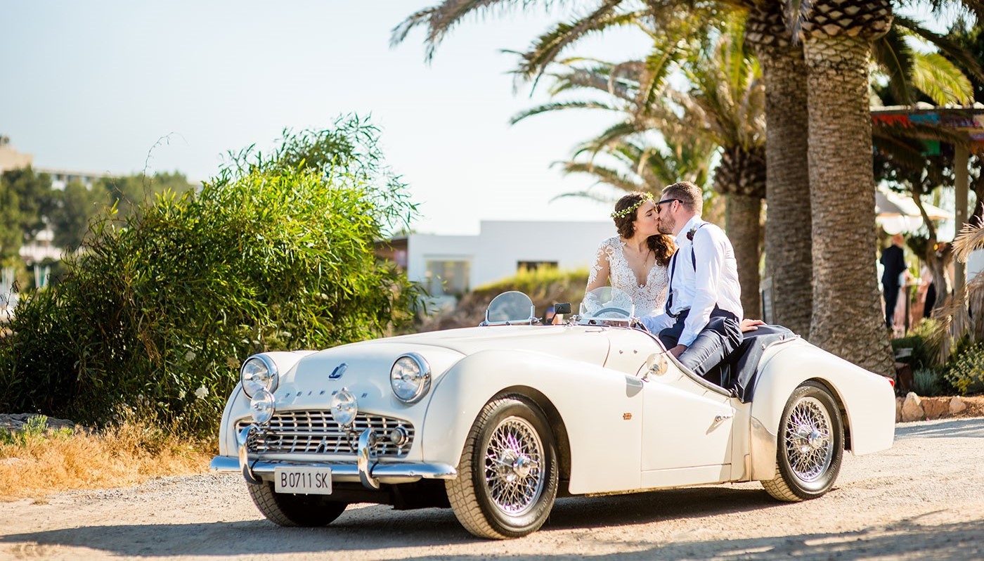 Maria & Paul’s Trendy Coastal Wedding at Aiyanna Ibiza